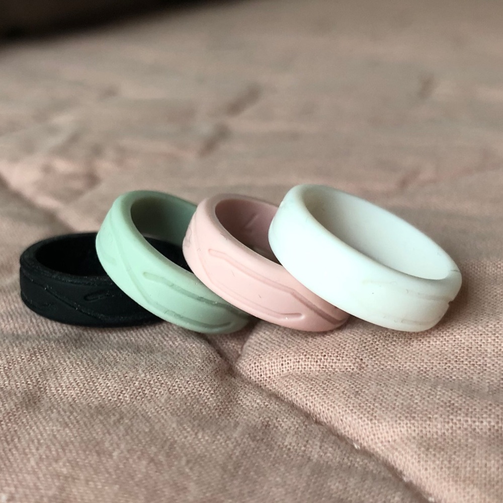 Silicone Wedding Bands sz 7